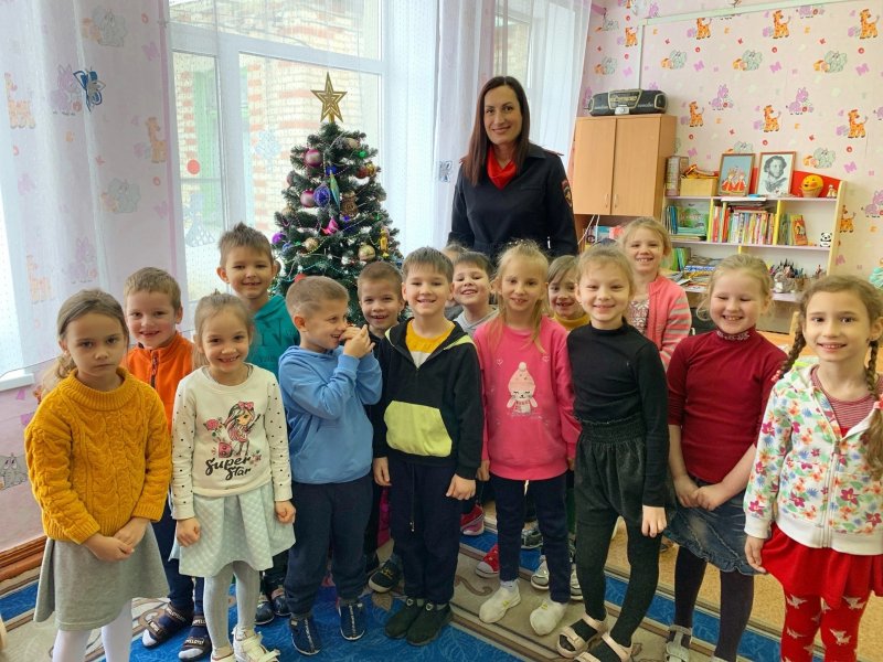 Сотрудники Госавтоинспекции посетили детский сад села Заворонежское Мичуринского района