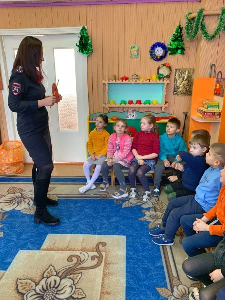 Сотрудники Госавтоинспекции посетили детский сад села Заворонежское Мичуринского района